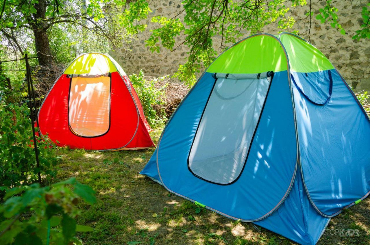 Camp'In Goris Hotel Exterior photo